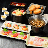 【まぐろと旬菜のコース5,000円】鮮魚のお造りなどが楽しめるコース。10名様迄個別出し。一部は大皿でのご提供です。