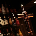 デートにもぴったりなスタイリッシュなカウンターあり☆お一人でもお気軽に♪