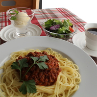 お得なセットメニューをランチ・ディナーご用意あり！