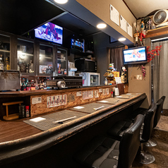 レトロ肉バル炙りやんの雰囲気3