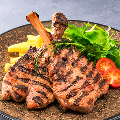 特上骨付きラム肉のグリル