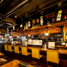 調理を目の前でみながら料理が食べられる！店員とも気軽に話も出来るのが売りのカウンター席です！