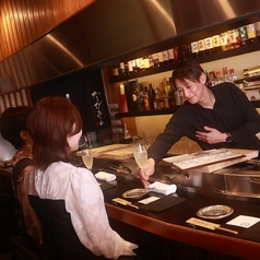 赤身焼肉 かるびあーの 新橋店の雰囲気1