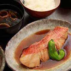 ■煮魚膳［金目］【Simmered alfonsino set meal】