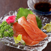 当店では飲み放題のプランをご用意しております！おいしいお酒を好きなだけご堪能いただけますので、仲間との楽しいひとときをお過ごしいただけます。また、お酒にぴったりなおいしいおつまみも豊富に取り揃えております。心ゆくまでお楽しみください。皆様のご来店をお待ちしております！