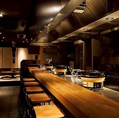 お仕事帰りのサクッと利用にもおすすめのカウンター席。落ち着いた雰囲気ながらも、活気を感じられる空間で、日常の疲れを癒し、美味しいジンギスカンを堪能ください♪