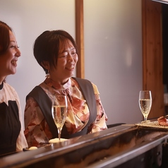 メインVIP席のカウンターはお一人づつの網で焼くことができます。