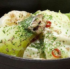 〈人気No.1〉焦がしバターのアンチョビキャベツ