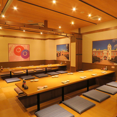 【完全個室】周囲を気にせず食事を楽しめる個室を完備!当店は誕生日や記念日などのお祝いサプライズも可能なので、女子会でのご利用にも最適でございます!特別な日に思い出に残る一日をお過ごしください♪※要予約。詳細は店舗にお問い合わせください。