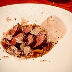 鴨肉の無農薬稲藁焼きとキノコの蒸し煮　山椒の泡とサマートリュフ添え