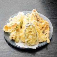 毎日厳選仕入れ！刺身、炉端焼き、天ぷらなど