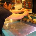 届いた魚は、活きがいいまま調理します！他店とは鮮度が違います！