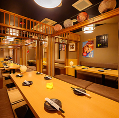 【六本木×個室居酒屋】完全個室居酒屋九州料理さつきは素材の質にはこだわりがあります♪しゃぶしゃぶ飲み放題コースでは臭みのない上質の鹿児島県産黒豚を使用しており、心ゆくまでお楽しみ頂けます♪通常宴会コースは最大3時間飲み放題付で3480円(税抜)～ご用意しております♪お得なクーポンも多数ご用意！個室居酒屋