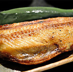 縞ホッケ半身焼き