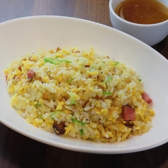 あなどるなかれ！カフェの本気チャーハンシリーズ