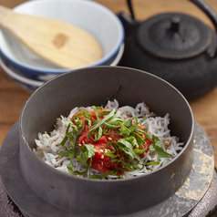 博多明太子としらすの釜飯ご飯