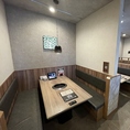 余裕を持った席でゆったり食事を愉しめます♪※画像は系列店です。