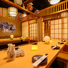 【六本木×個室居酒屋】完全個室居酒屋九州料理さつきは大人数様でのご予約も承っております♪全席個室居酒屋なので周りを気にせず楽しめます！幹事様に嬉しい無料クーポンも♪他にも団体様にお得なクーポンも多数ご用意しております♪六本木で女子会や誕生日会などの宴会でしたらぜひ六本木店をご利用ください◎個室居酒屋