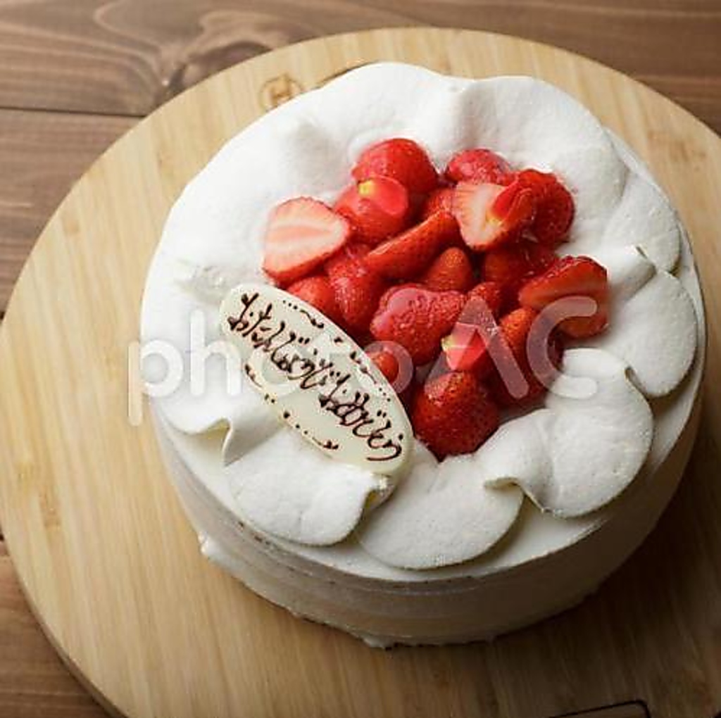 当店はサプライズ大歓迎☆お祝いの際など、ケーキのお持ち込みも可能です♪お気軽にご相談ください！