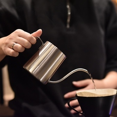 自慢のハンドドリップは心を込めて丁寧にドリップ♪