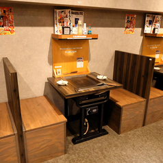 4名様でご利用いただけるテーブル席◎お食事会や少人数での飲み会にも◎！ご家族のお客様にも安心してご利用いただけます！