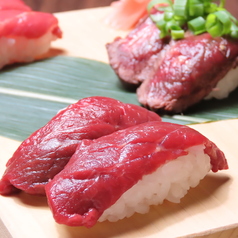 盛り合わせ★桜肉の握り寿司★の写真