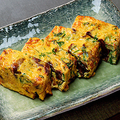 牛すじ・九条ねぎ玉子焼き