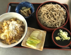 親子丼ともりそばセット