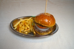 ■万里春バーガー(ポテト付)