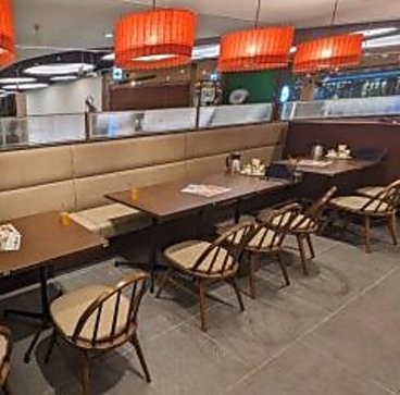 台湾小籠包 ソラリアプラザ店の雰囲気1