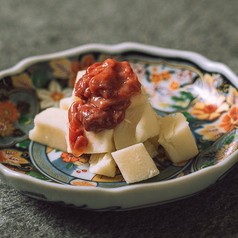 酒盗とモッツァレラチーズ