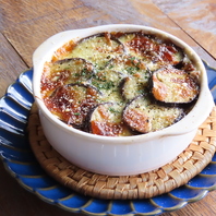 カウンター席で気ままに一杯