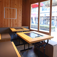 もんじゃ 鉄板焼 団 綾瀬店の雰囲気1