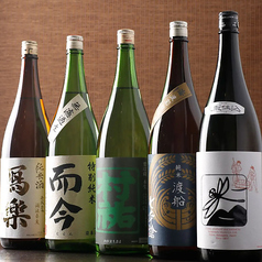 全国の厳選した日本酒を常時50種以上825円~