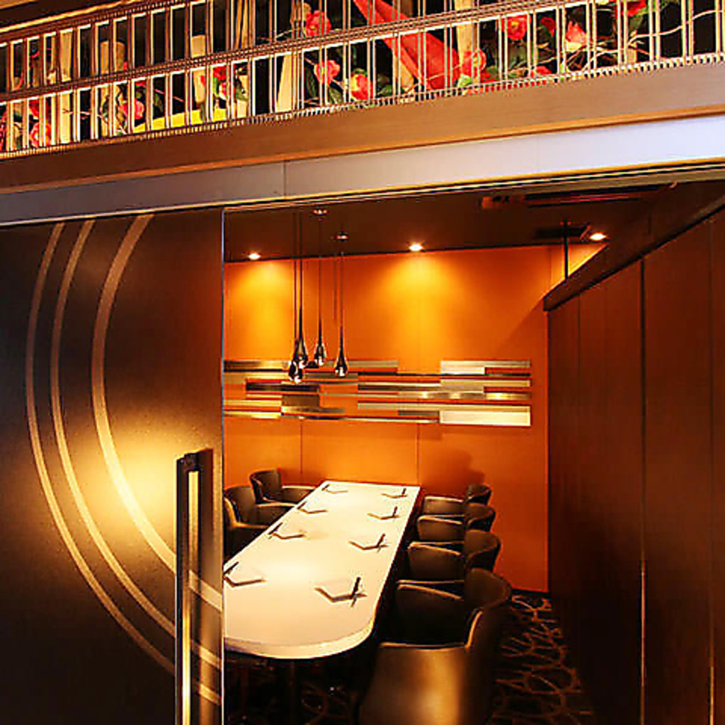 ゆったりとした個室空間！広めのお席も確保できてゆったりとひと時をお過ごしいただけます。