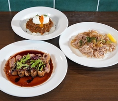 全てライス、サラダ、スープ付き！