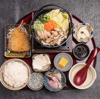 多彩な料理を一度に楽しむ贅沢！大満足の鍋定食もご用意