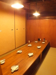 【2階】掘りごたつ席は4名席×2、6名様個室×3、8名様個室×3☆最大54名様までのご宴会可能！