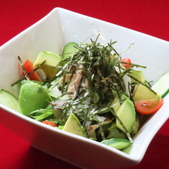 まさかりサラダ(蒸し鶏とアボカドの棒棒鶏風)