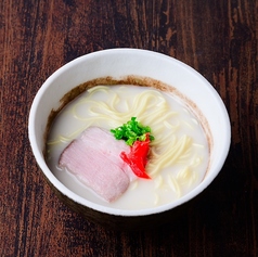 〆のとんこつミニラーメン