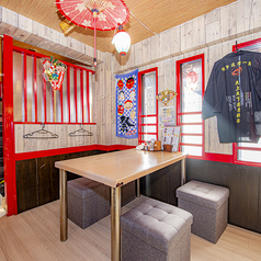 4名掛けテーブルのお席を1席ご用意しております。