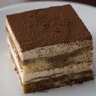 店内で作り上げるこだわりのＳＷＥＥＴＳ♪