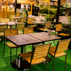 SNS映え間違いなしなウッドデッキが広がる当店では、宴会やパーティで盛り上がる沢山のドリンクをご用意しております♪