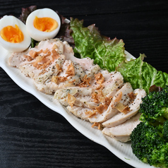 自家製サラダチキンで心も体も喜ぶひととき