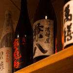 串揚げにぴったりのお酒を厳選してご用意。ソムリエが選ぶ上質なワインや希少銘柄もご提供いたします