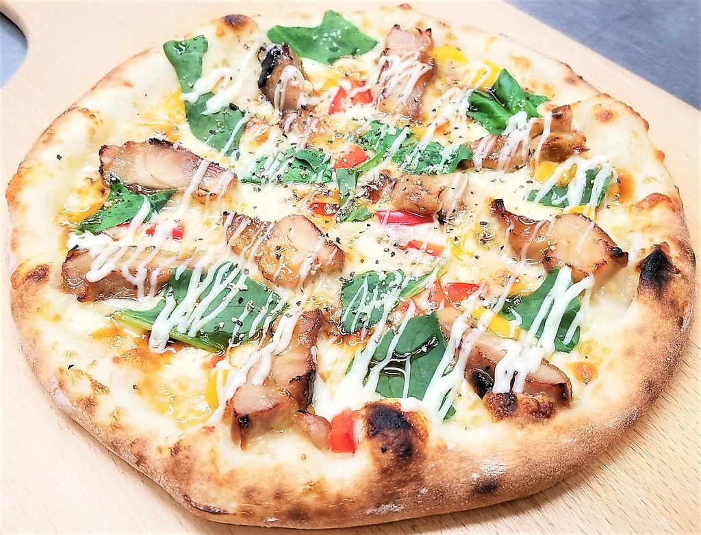 子どもから大人までみんな大好きなテリヤキチキンのピザ