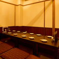 【宴会個室・掘りごたつお座敷】個室を繋げれば最大14名様までご利用いただけます(16名様までご相談可)。歓迎会・送別会や打ち上げ、懇親会、同窓会や地域のお集まりなどにおすすめです。落ち着いた空間の中で至福のひとときをお過ごしくださいませ。ご宴会はぜひ当店で！