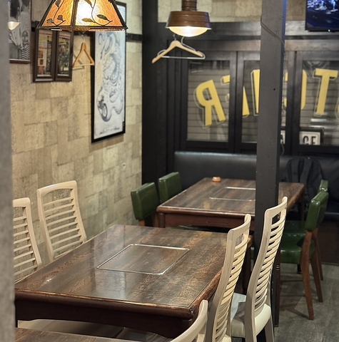 Steak House GARAGE �X�e�[�L�n�E�X �K���[�W �L���{�X