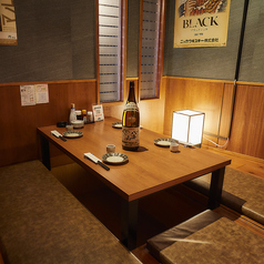 友人飲み、女子会、合コン、いつ面飲みにおすすめ!気の合う仲間や同僚との飲み会にぴったりの完全個室。落ち着いた雰囲気でゆっくり語り合える。「小規模でも落ち着いた雰囲気で飲みたい!」ならココ!