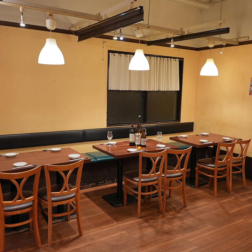 当店では豊富なお酒とともに本格的な中華料理を召し上がれます。ご来店を心よりお待ちしております。